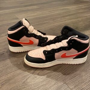 Nike Air Jordan 1 Mid Atmosphere Pink Black TD youth size 5.5